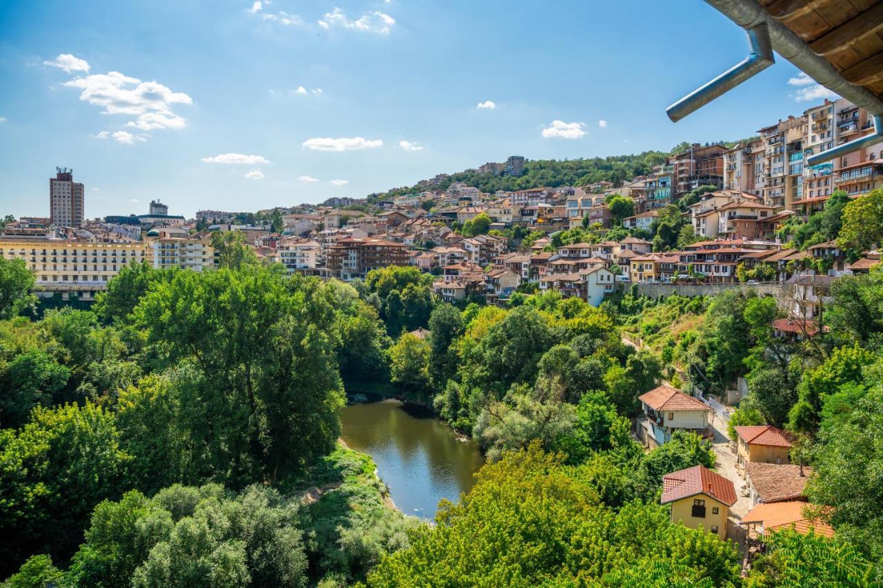 Four Riders Guest House Veliko Tŭrnovo Exterior photo